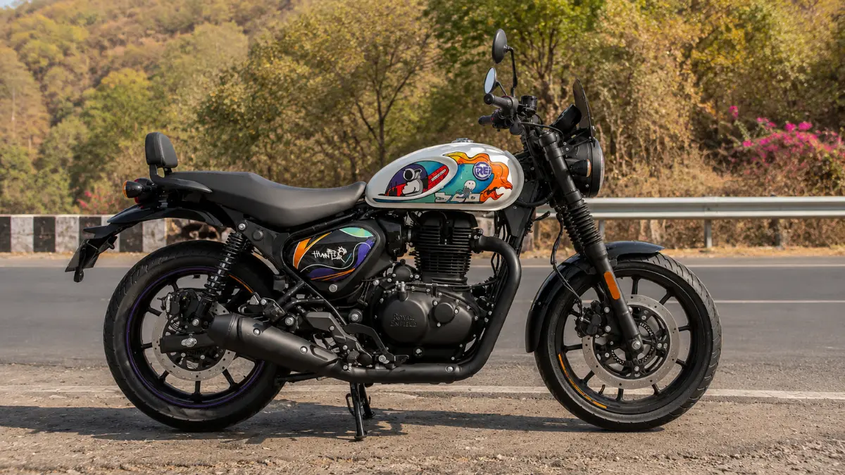 ROYAL ENFIELD HUNTER 350 2026 का नया फ्रंट डिजाइन और स्टाइलिश रोड प्रेजेंस